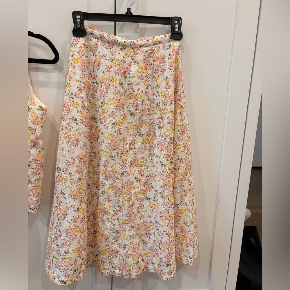 LOFT Floral Cream Skirt Set - Picture 3 of 9